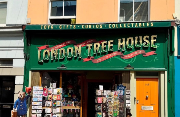 Façade London Tree House