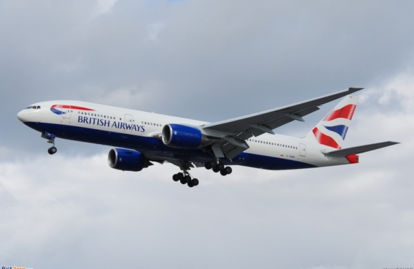 Avion dans le ciel à Londres