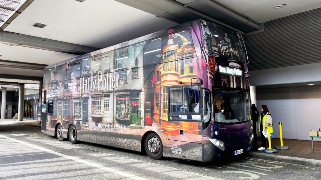 Victoria Station à Londres : bus pour les Studio Harry Potter