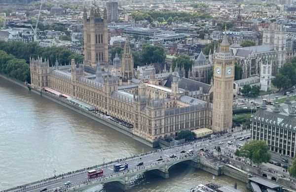 Vue du Palais de Westminster et Big Ben depuis le London Eye