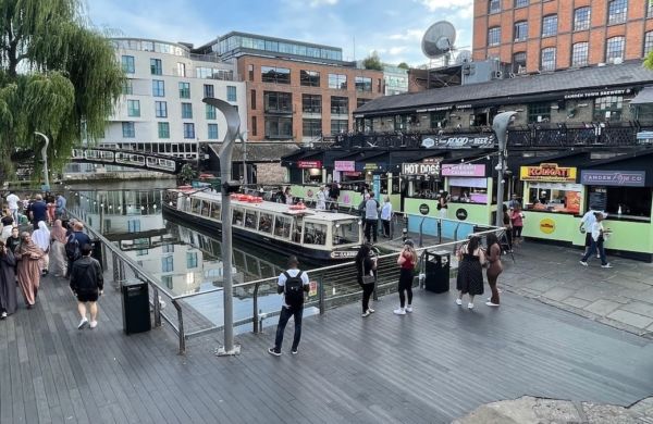 Regent's canal situé dans le quartier de Camden à Londres