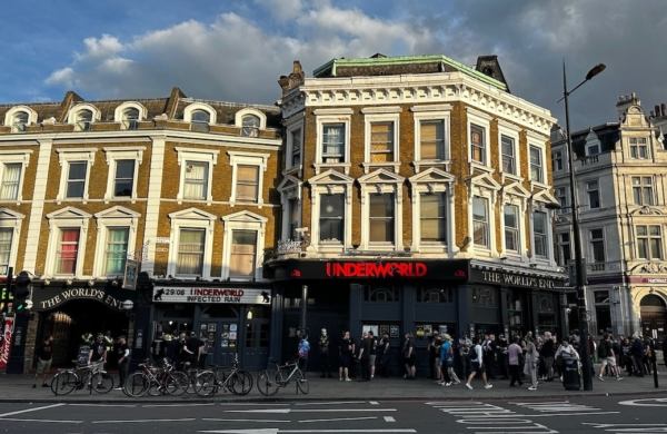 The World's End pub, incontournable pub pour les amateurs de rock et de métal dans le quartier de Camden à Londres