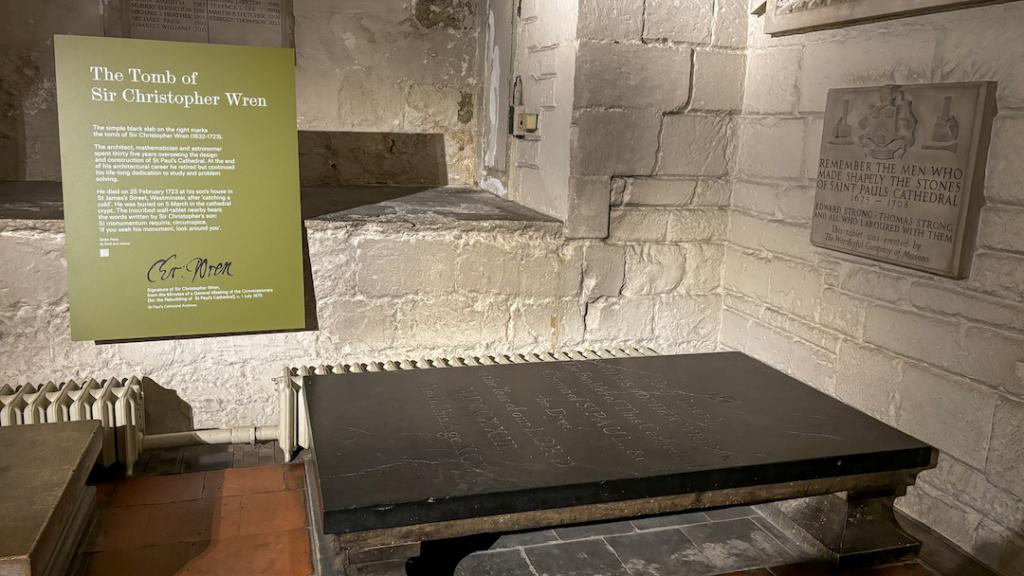 Tombe de Christopher Wren à la Cathédrale Saint Paul de Londres