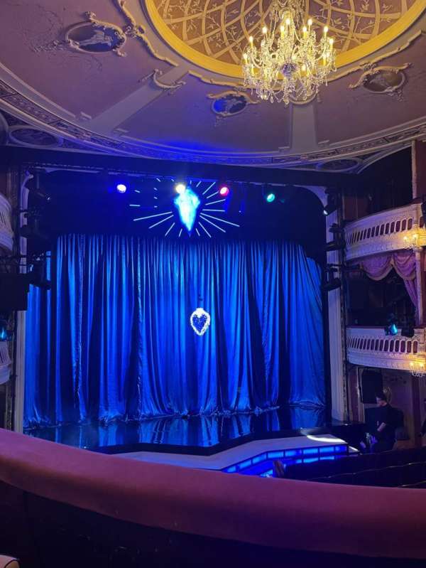 Vue depuis l'avant du Dress Circle au Criterion Theatre à Londres