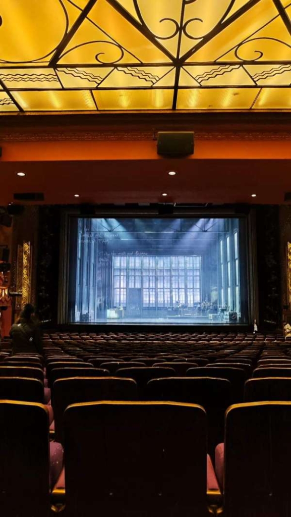 Vue depuis The Stalls au Prince Edward Theatre à Londres